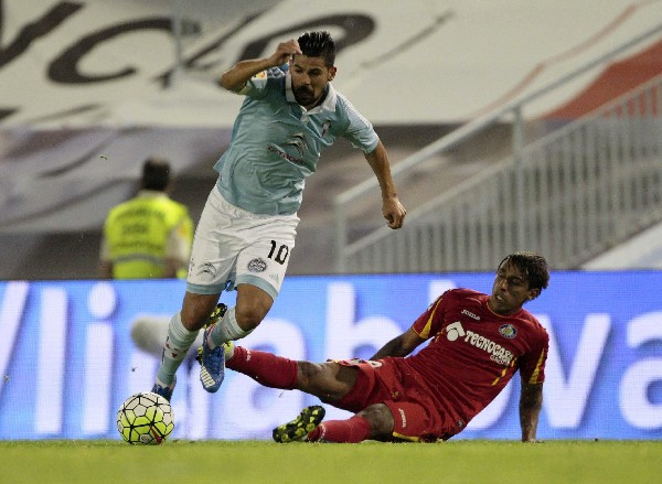 Acción durante el empate entre Celta y Getafe. (Foto Prensa Libre: EFE)