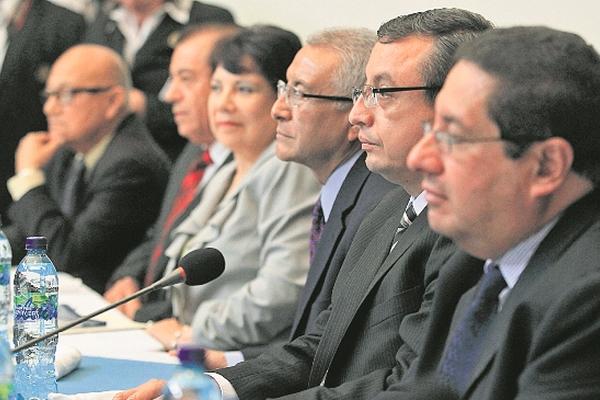 Diputados dieron ocho días al ministerio de Finanzas para trasladar fondos al TSE. (Foto Prensa libre: Edwin Bercián)