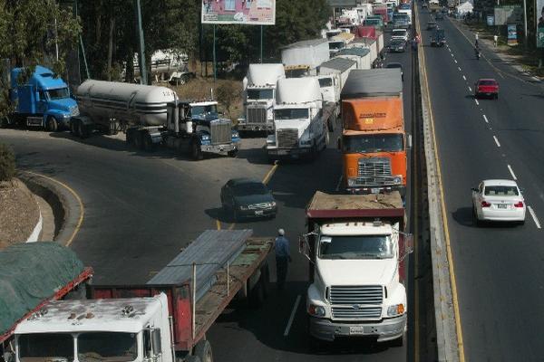 EL TRANSPORTE pesado no circulará.