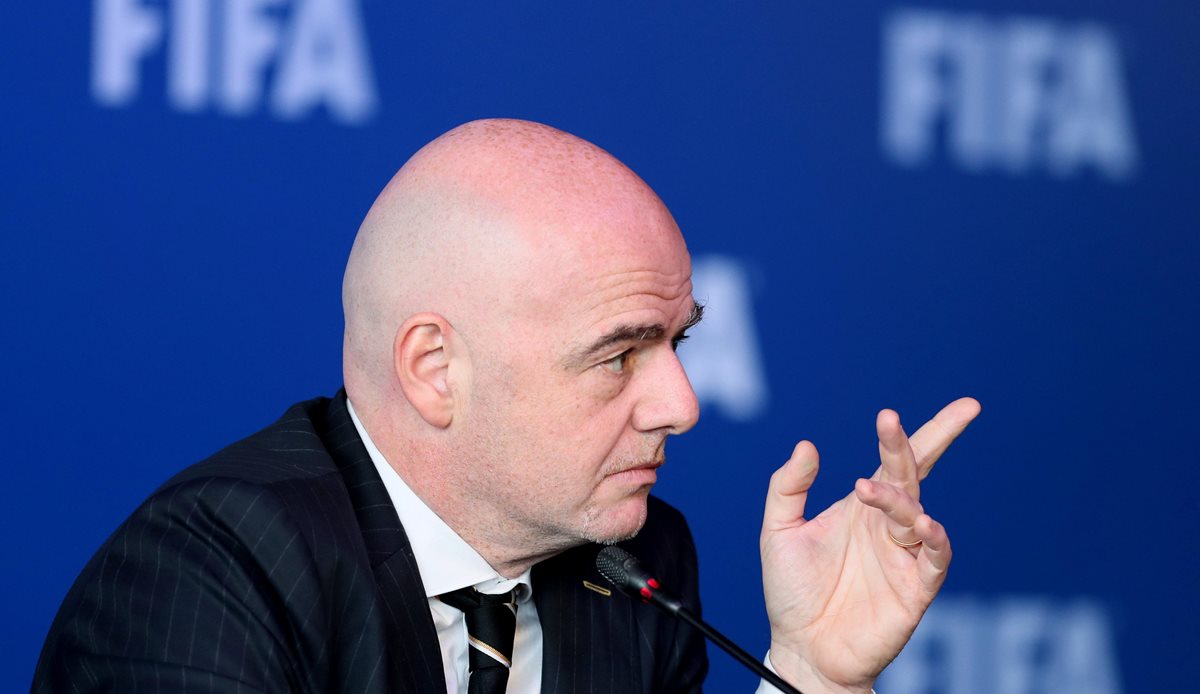 El presidente de la Fifa, Gianni Infantino explicó detalles del VAR. (Foto Prensa Libre: EFE)