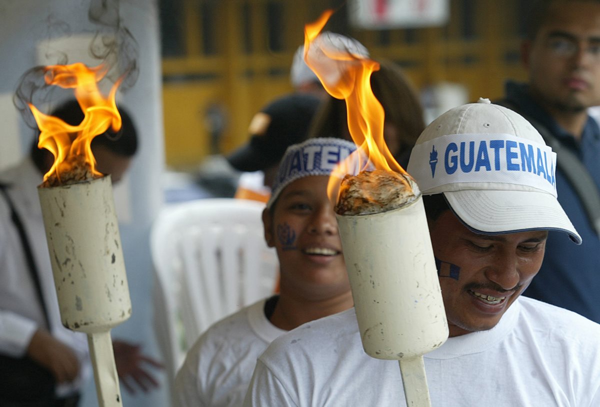<em>La antorcha que representa la independencia de Centroamérica de la corona española en 1821. (Foto Hemeroteca PL).</em>
