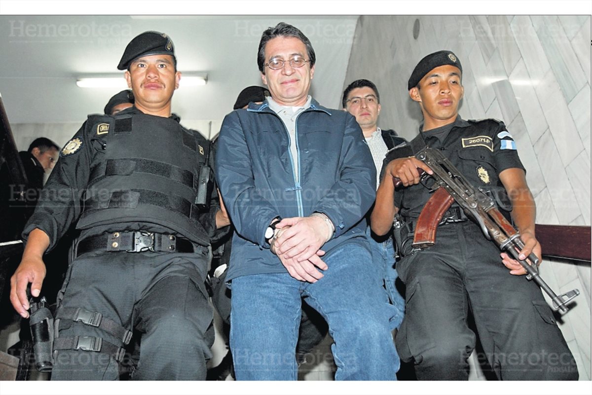 Byron Barrientos en 2003, cuando enfrentó proceso por desfalco en Gobernación. (Foto: Hemeroteca PL)