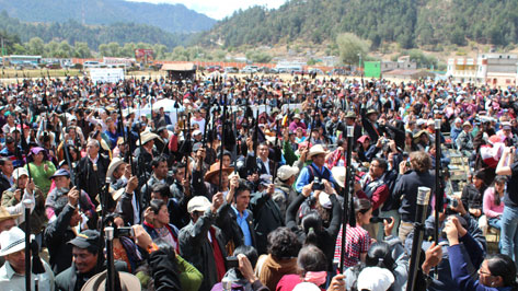 Representantes indígenas expusieron la problemática que atraviesan las comunidades. (Foto Prensa Libre: Edgar Domínguez)