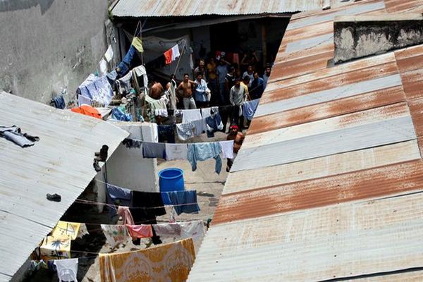 Parte del  sector  cinco del Centro Preventivo para Hombres de Jalapa,  donde dos reos recibieron fuerte golpiza y  uno de ellos murió. (Foto  Prensa Libre: Hugo Oliva)