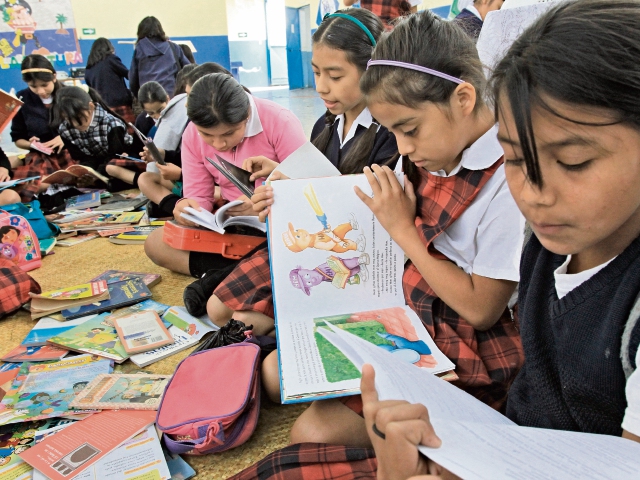 Niños y adultos podrán compartir el hábito de la lectura. (Foto Prensa Libre: Estuardo Paredes)