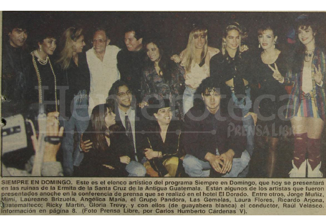 Detalle de la portada de Prensa Libre del 15 de enero de 1992 donde aparecen las estrellas a presentarse en el programa Siempre en Domingo transmitido desde Guatemala. (Foto: Hemeroteca PL)
