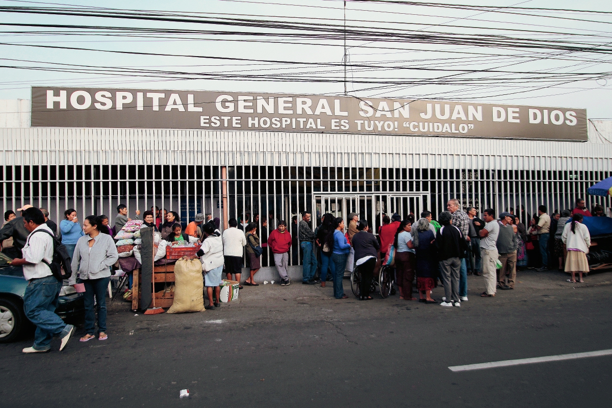 Denuncian intervención del Hospital General san Juan de Dios. (Foto Prensa Libre: Erick Avila).