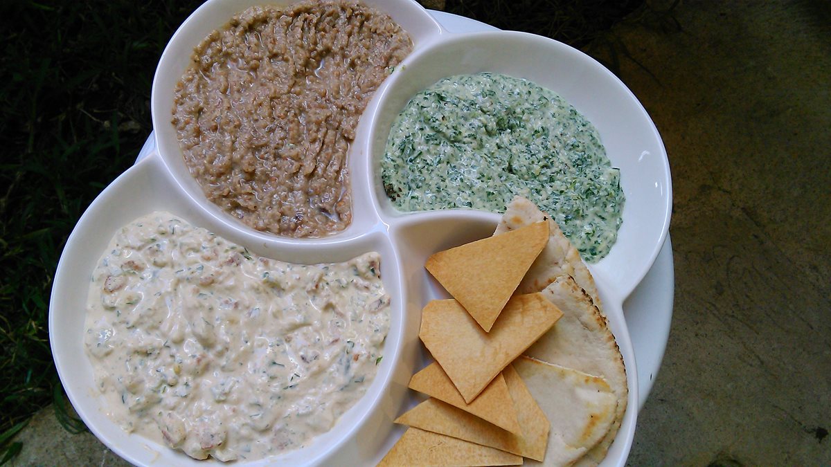 Este trío de dips encantará el paladar, según cada cada gusto. (Foto Prensa Libre: Brenda Martínez)