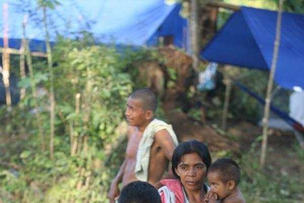 Guatemaltecos refugiadas en Nuevo Progreso, Tenosique, Tabasco. (Foto Prensa Libre: Antonio Ixcot)
