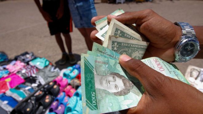El dólar está perdiendo poder de compra en Venezuela a un ritmo acelerado. GETTY IMAGES