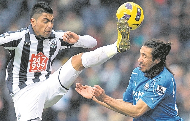 El futbolista argentino Jonás Gutiérrez fue “aislado” por el Newcastle tras ser diagnosticado un cáncer de testículo. (Foto Prensa Libre: AFP)