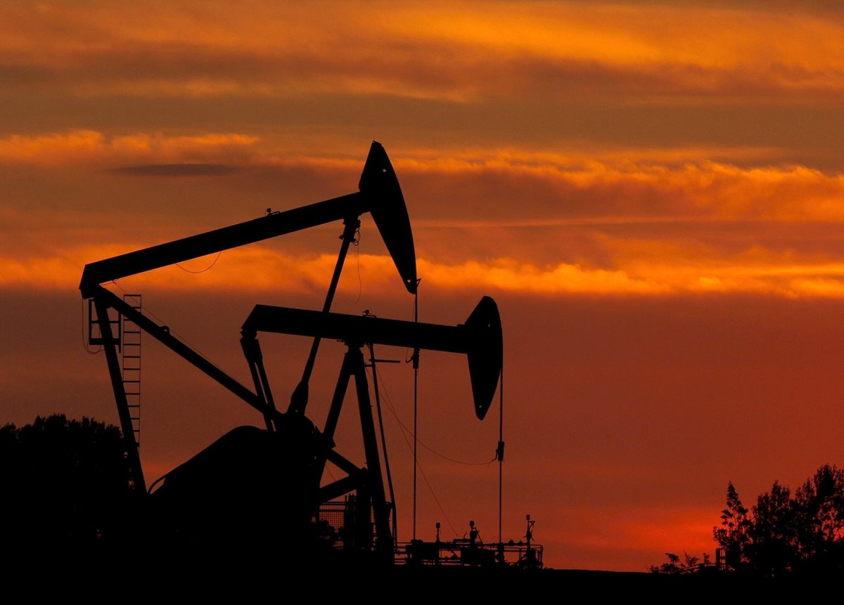 Barril de petróleo Brent supera los US$130 y alcanza precio récord