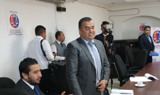 Milton Guerra participa de una reunión de la bancada MR. (Foto Prensa Libre: Jessica Gramajo)