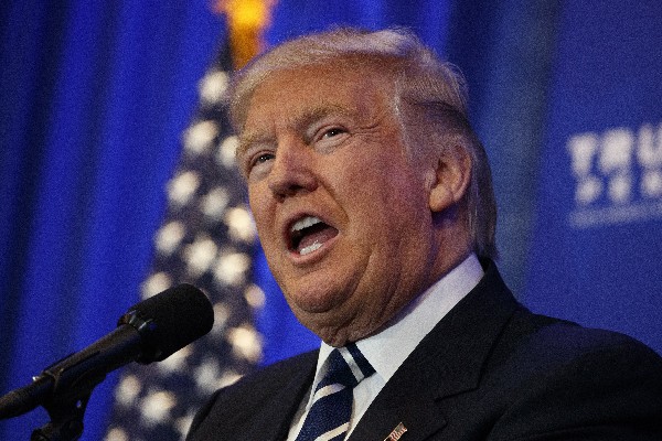Donald Trump habla a partidarios en Valley Forge, Pennsylvania.(Foto Prensa Libre: AFP)