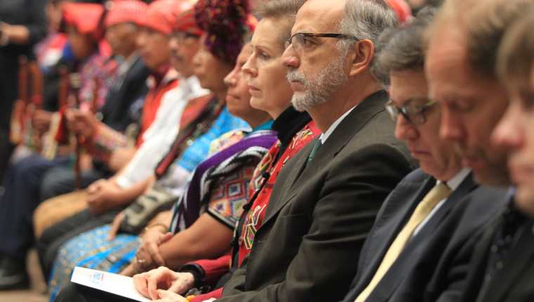 Iván Velásquez, jefe de la Cicig, fue uno de los presentes en el homenaje a la Embajada de Noruega. (Foto Prensa Libre: Esbin García)