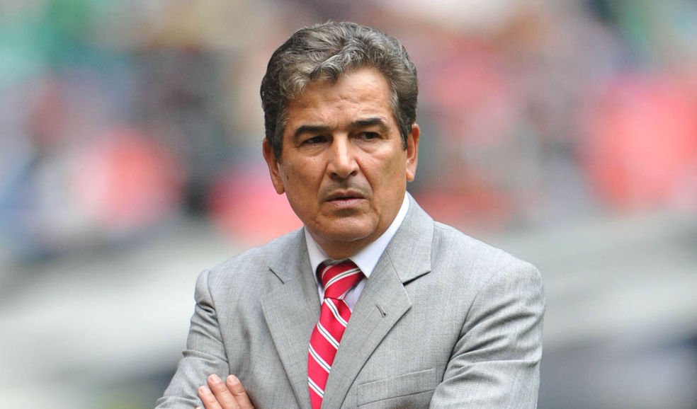 El técnico colombiano de Honduras, Jorge Luis Pinto, está en el ojo de las críticas por un video en donde golpea a su hija. (Foto Prensa Libre: Hemeroteca PL)