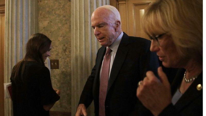 McCain es uno de los principales críticos de Trump en la bancada republicana. (Getty Images).