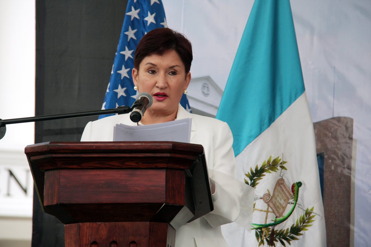 Thelma Aldana, fiscal General, participa en la inauguración del Juzgado de Turno en Xela. (Foto Prensa Libre: Carlos Ventura)