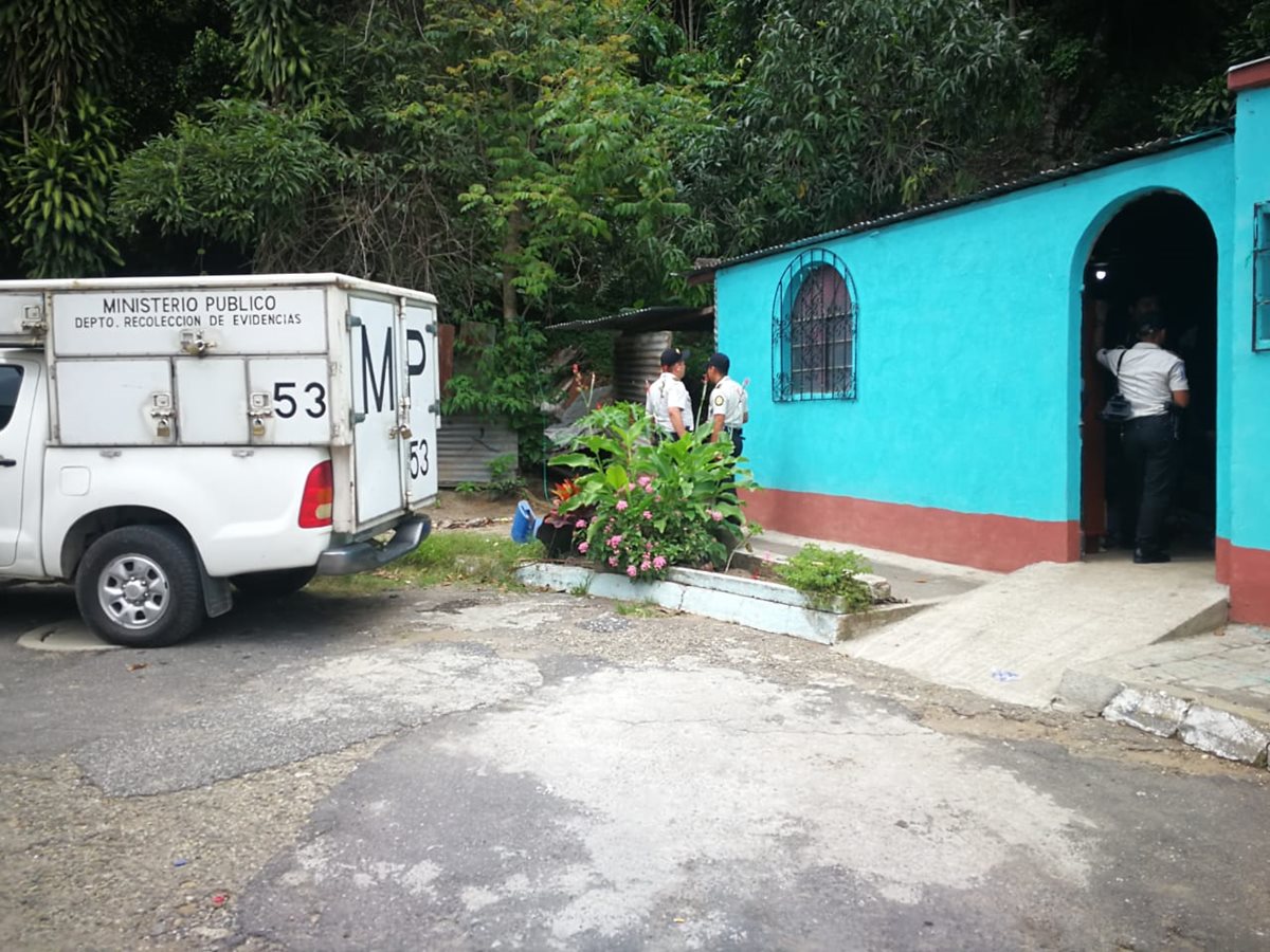Fuerzas de seguridad allanan una vivienda en San Miguel Petapa en búsqueda de responsables de asesinato. (Foto Prensa Libre: Hemeroteca PL)