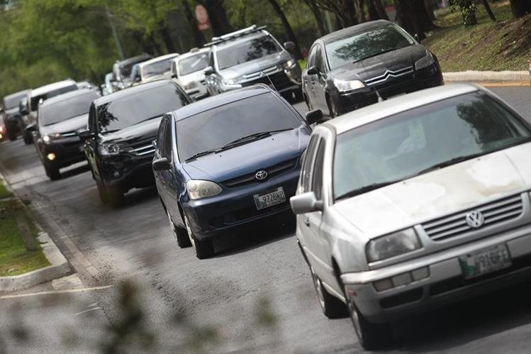 El Código Tributario establece posibilidad de rebaja del 75% del multas para el pago extemporáneo del impuesto sobre circulación de vehículos. (Foto, Prensa Libre: Hemeroteca PL).