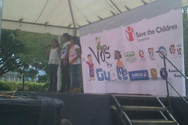 Durante el festival Vos por Guate se escuchó cantos de niños y niñas que conmemoran la vigencia de la Convención de Derechos del Niños, promovida por la Organización de Naciones Unidas. (Foto Prensa Libre: Carlos Álvarez)<br _mce_bogus="1"/>