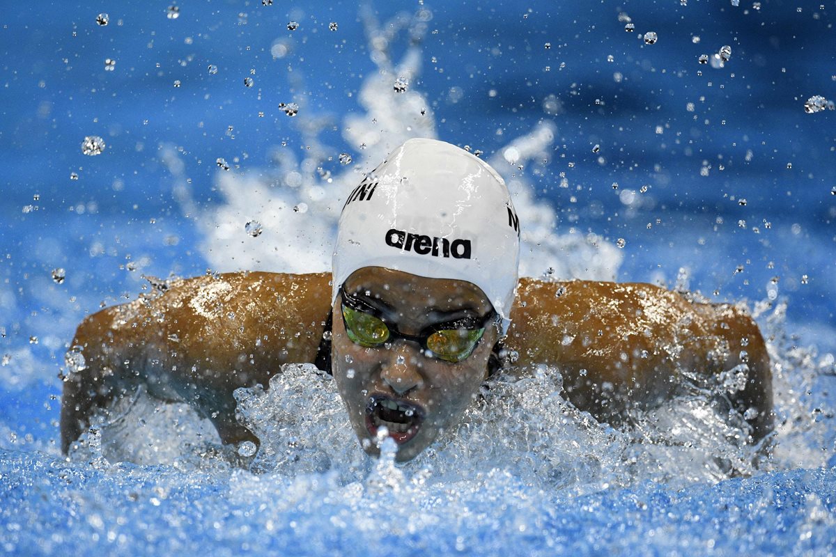 Yusra, durante su competencia en 100 metros mariposa en Río de Janeiro. (Foto Prensa Libre: AFP)