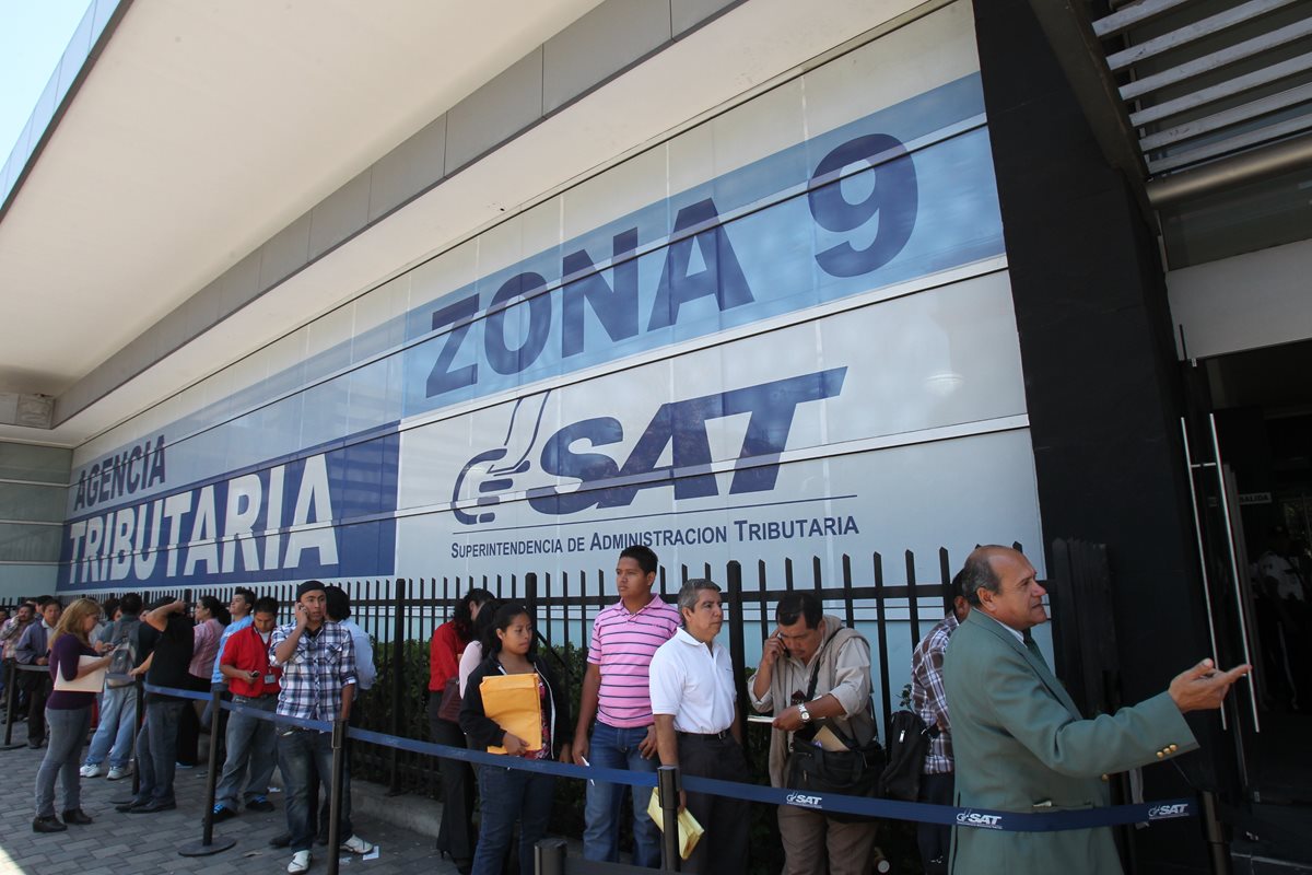 El año pasado, la Superintendencia de Administración Tributaria (SAT) gastó Q34.7 millones en alquileres. (Foto Prensa Libre: Hemeroteca PL)