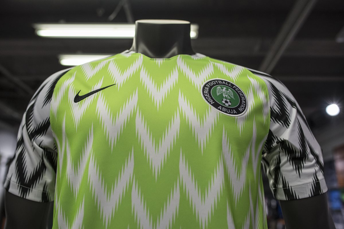 Este es el diseño de la camisola de Nigeria para el mundial de Rusia 2018. (Foto Prensa Libre: AFP)