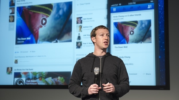 Zuckerberg niega que noticias falsas en Facebook influyeran en elección