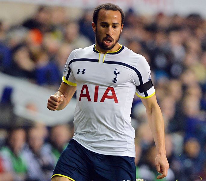 El jugador Andros Townsend fue uno de los últimos fichajes en la Premier League, al llegar al Newcastle. (Foto Prensa Libre: AFP)