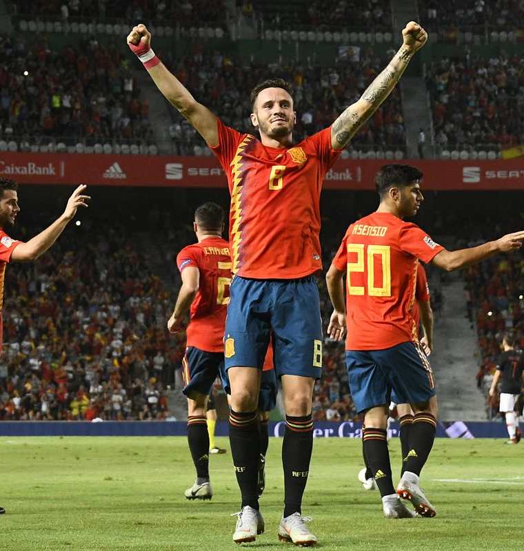 Saúl Ñíguez también contribuyó en la goleada de los españoles contra croacia. (Foto Prensa Libre: AFP)