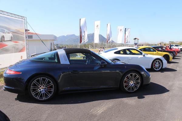 Diversos tipos de vehículos podrán conducir los invitados a la demostración Porsche  (Fotografía Prensa Libre: Enrique Paredes)