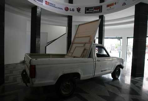 Sin título (venta loca) de Ángel Poyón.  Parodia a la Huelga de Dolores. Cine Lux