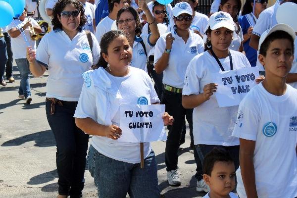 Vecinos de Jutiapa participan  en  caminata.