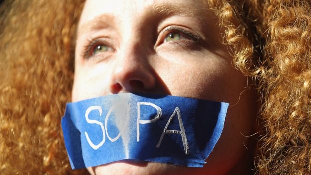 La ley SOPA (Stop Online Piracy Act) de Estados Unidos se oponía a la libertad de expresión y al carácter abierto de internet.  GETTY IMAGES