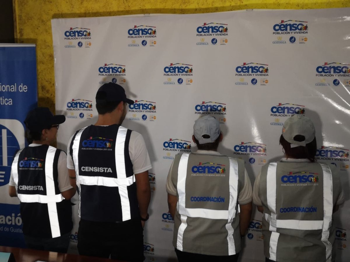 Así se identifican los censistas y coordinadores del Censo 2018. (Foto Prensa Libre: La Red)