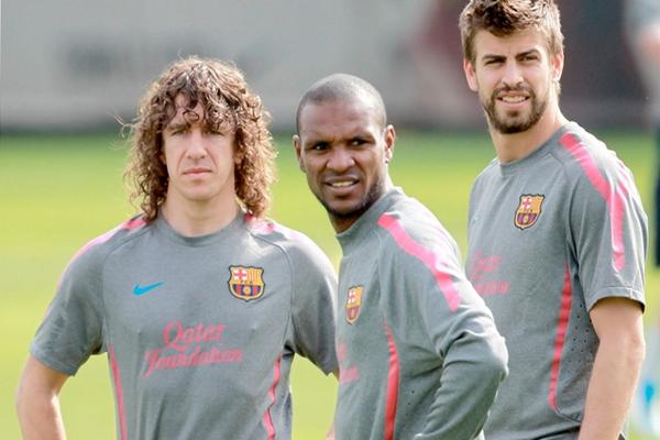 Eric Abidal volvió a los entrenamientos del Barcelona, este miércoles. (Foto Prensa Libre: EFE)