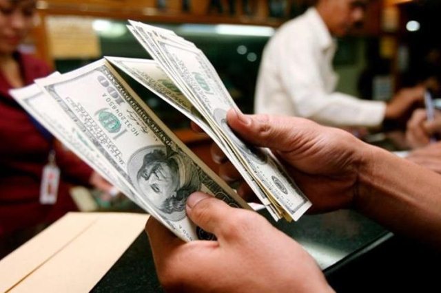 El dólar tiene un equilibrio en el costo por quetzal. (Foto Prensa Libre: Hemeroteca PL)