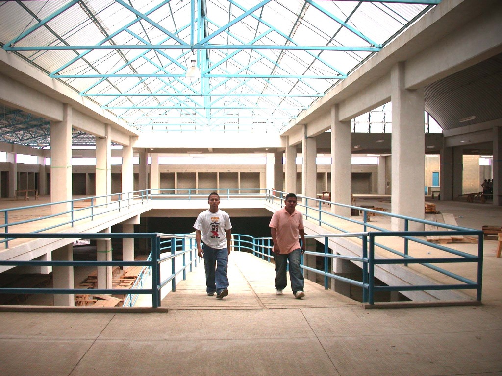 El préstamo para la construcción del metamercado de Coatepeque se contrató en 1998 y vence en el 2029. La comuna paga Q4 millones 980 mil anuales de interés. (Foto Prensa Libre Hemeroteca PL)