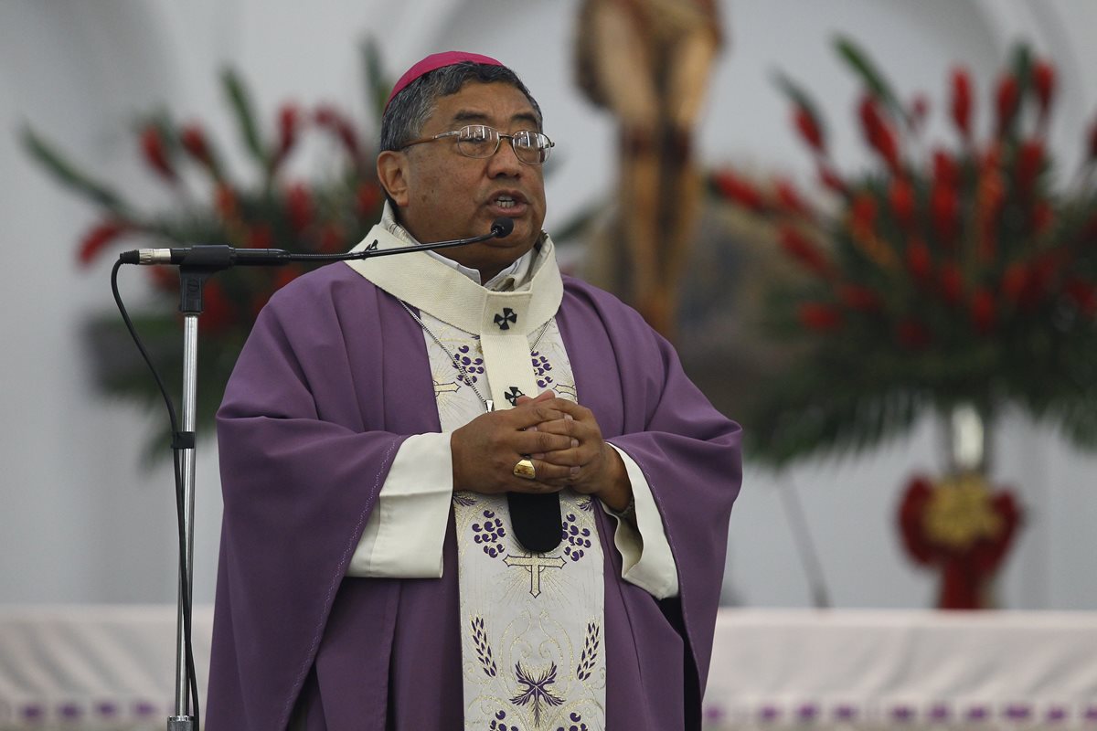 El Arzobispo afirmó que los católicos no pueden aceptar el término “matrimonio homosexual”. (Foto Prensa Libre: Hemeroteca PL)