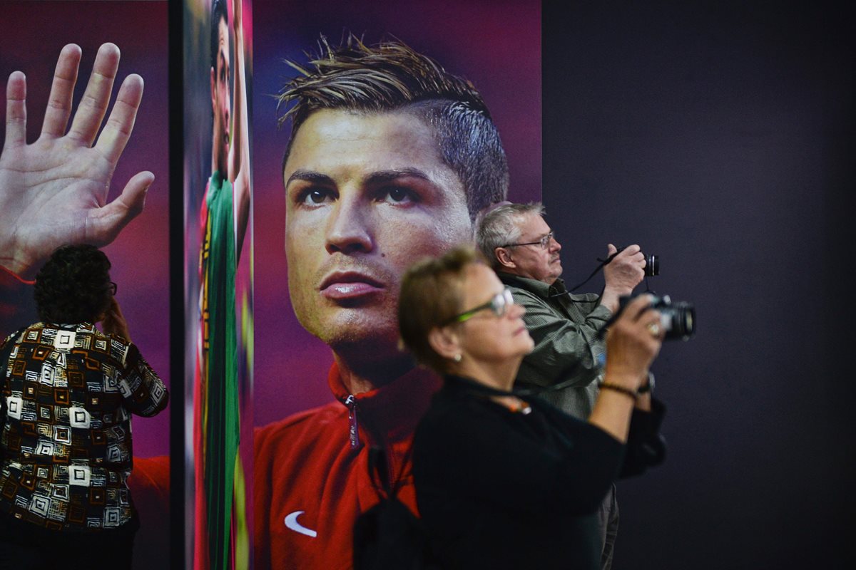 La Eurocopa 2016 podría ser la última oportunidad para CR7 de ganar algo con su Selección.(Foto Prensa Libre: AFP)