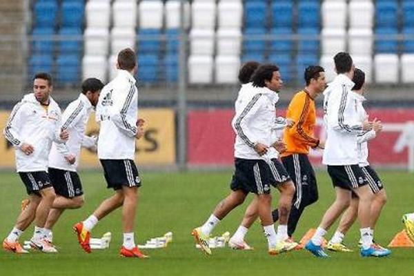 Cristiano Ronaldo volvió a entrenarse con el Real Madrid. (Foto Prensa Libre: cortesía realmadrid.com)