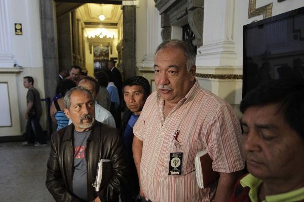 Eduardo Herrera    visita el Congreso.