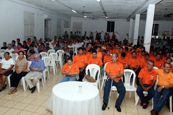 La actividad se realizó el sábado por la noche en el salón Lewonsky, situado en la zona 1 de Retalhuleu. (Foto Prensa Libre: Rolando Miranda)