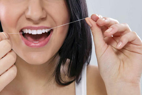 Se recomienda  una higiene oral adecuada después de cada comida. (Foto Prensa Libre: Archivo)
