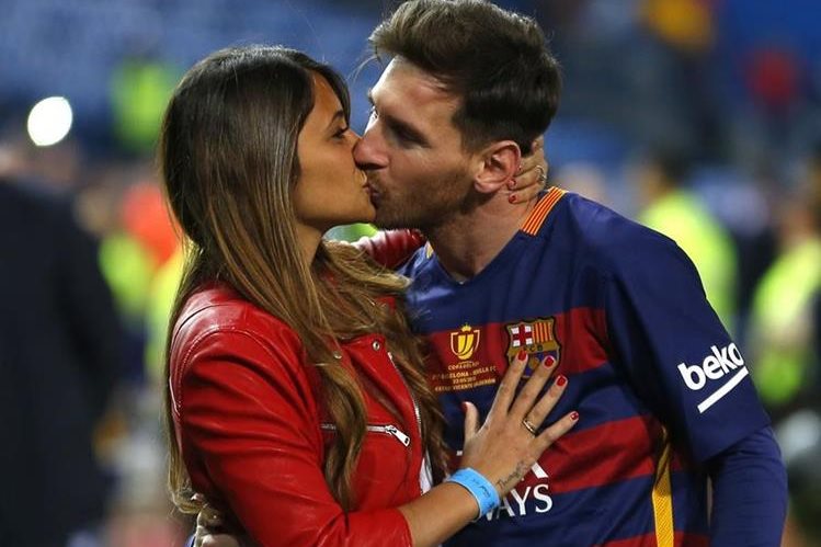 La boda de Lionel Messi con Antonella Roccuzzo se realizará a finales de mes en la Ciudad de Rosario, Argentina. (Foto Prensa Libre: AP)
