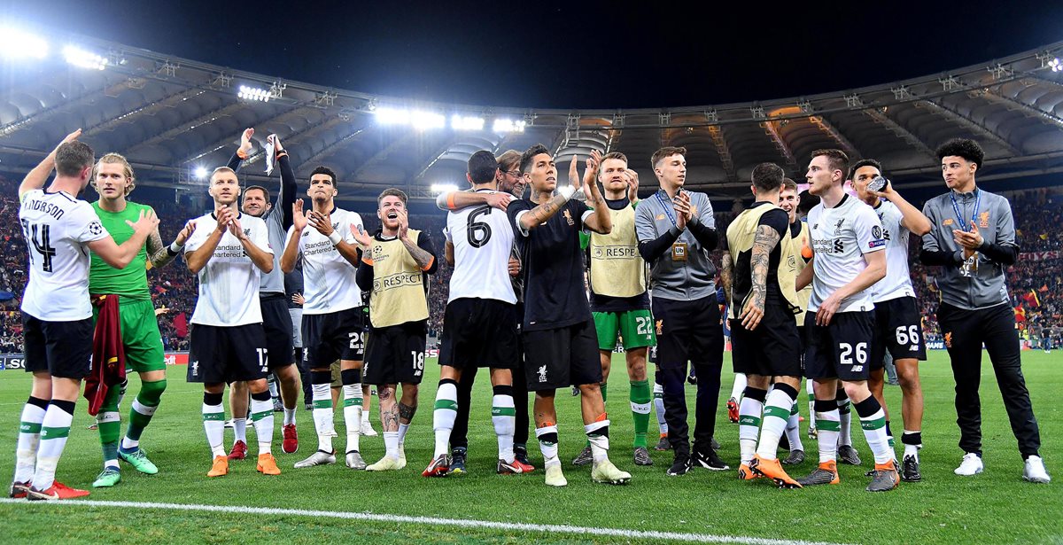 Los jugadores del Liverpool celebran su clasificación a la final de la Champions después de derrotar a la Roma. (Foto Prensa Libre: EFE)