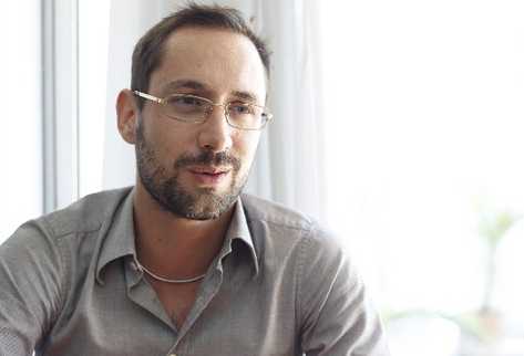 Su objetivo es abrir espacios para que la población pueda acceder al arte, y de esa forma derribar la pared del elitismo.