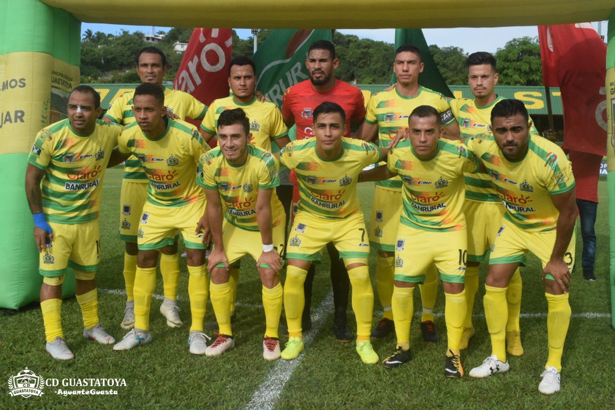 Este fue el equipo titular de Amarini Villatoro. (Foto Prensa Libre: Twitter @CD_Guastatoya)