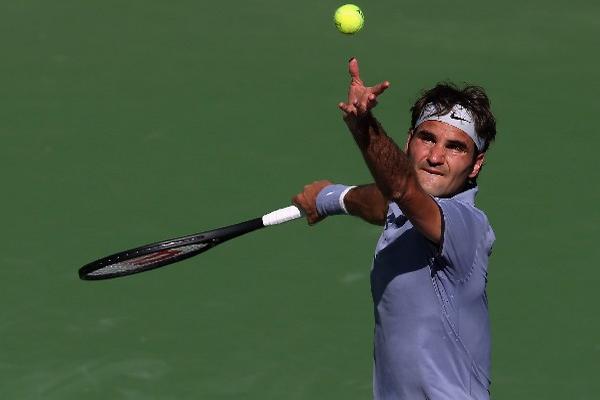 El suizo Roger Federer subió tres puestos en la clasificación de la ATP. (Foto Prensa Libre: AFP)
